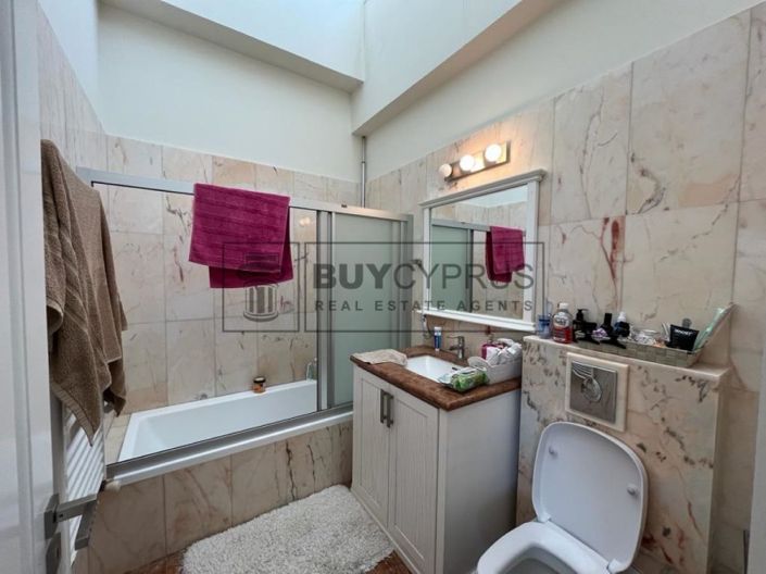 Image No.15-7 Bed Villa for sale