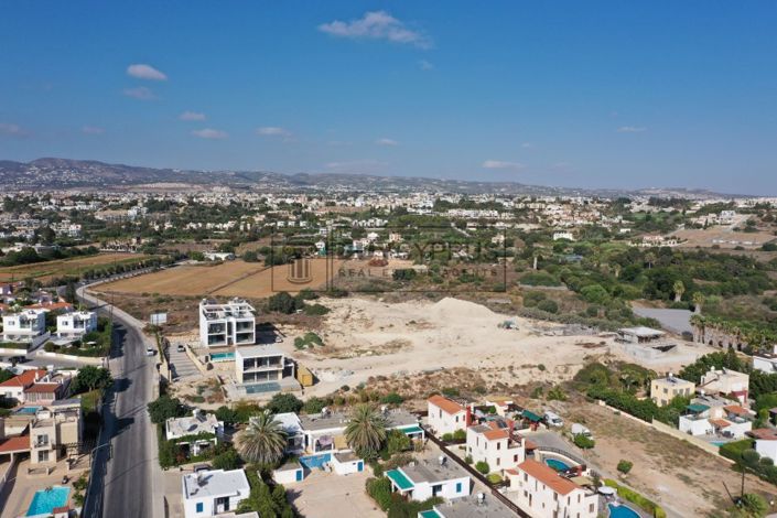 Image No.18-2 Bed Townhouse for sale