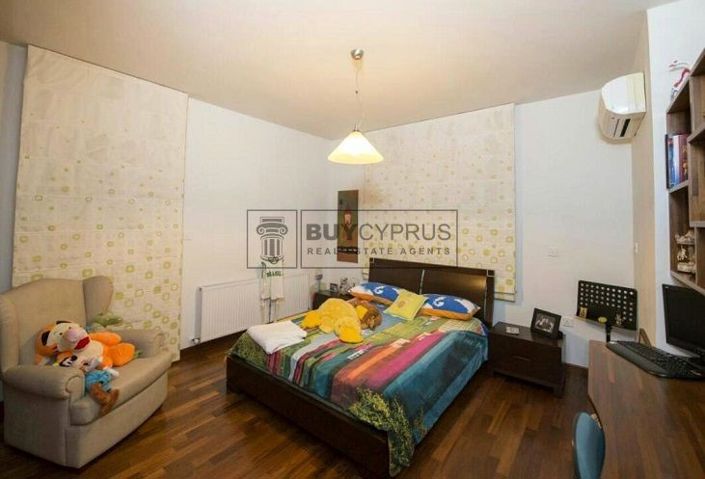 Image No.18-5 Bed Villa for sale