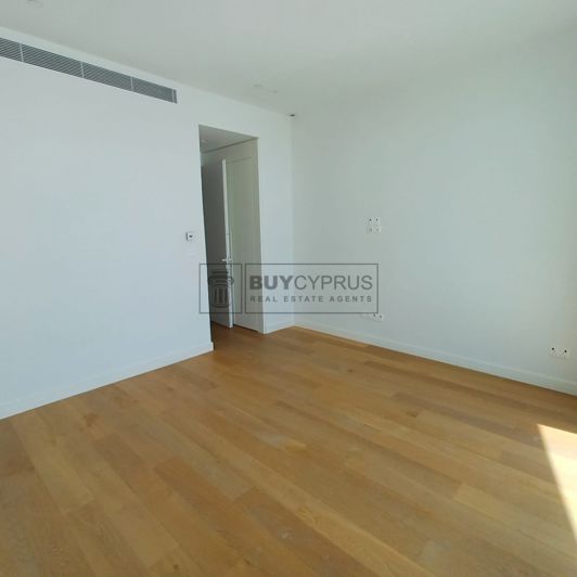 Image No.18-4 Bed Penthouse for sale