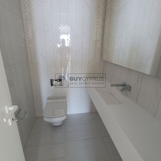 Image No.22-4 Bed Penthouse for sale