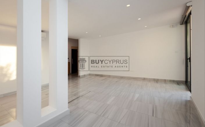 Image No.17-5 Bed Villa for sale