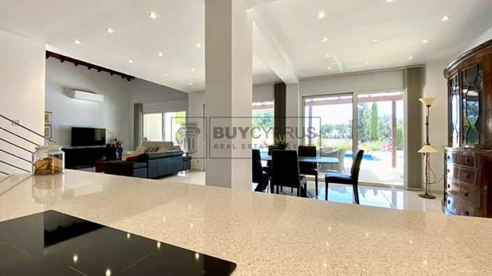 Image No.11-4 Bed Villa for sale