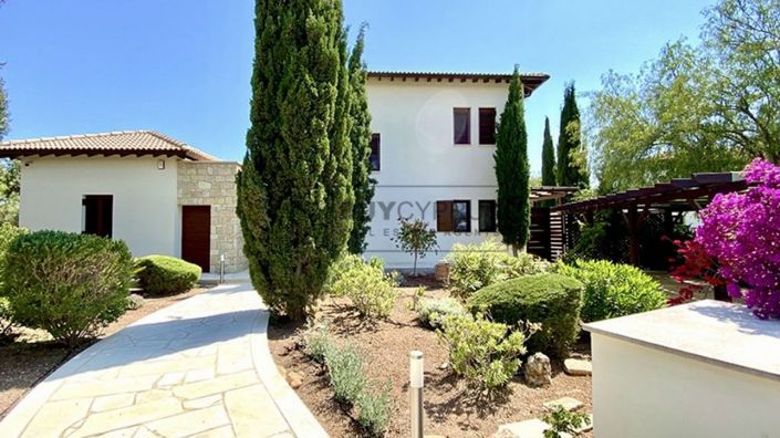 Image No.2-4 Bed Villa for sale