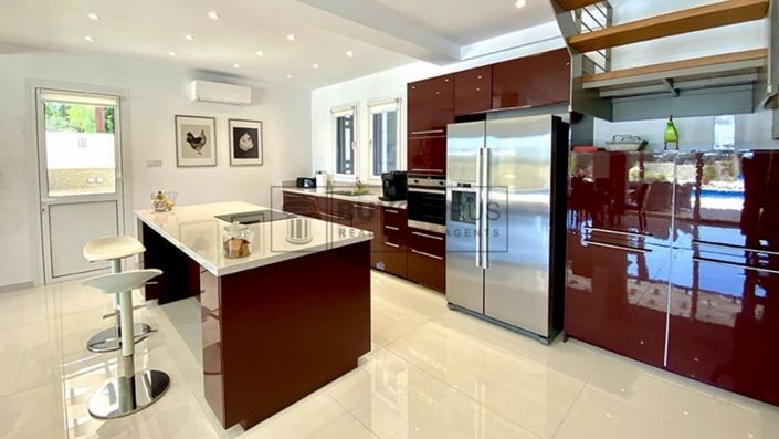 Image No.25-4 Bed Villa for sale