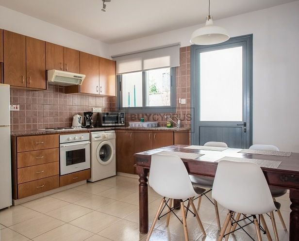 Image No.13-29 Bed Commercial for sale