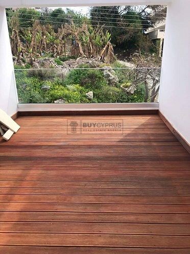 Image No.14-29 Bed Commercial for sale