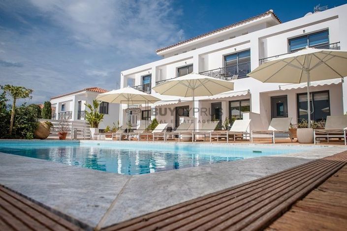 Image No.49-29 Bed Commercial for sale