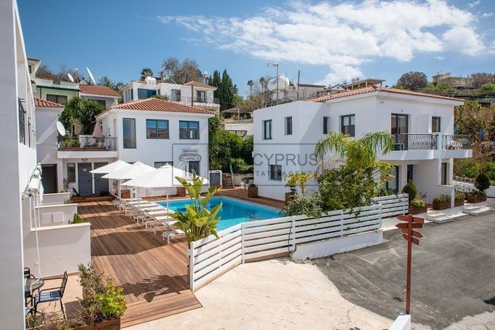 Image No.53-29 Bed Commercial for sale