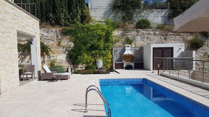 Image No.19-3 Bed Villa for sale