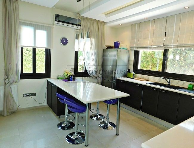 Image No.22-3 Bed Villa for sale