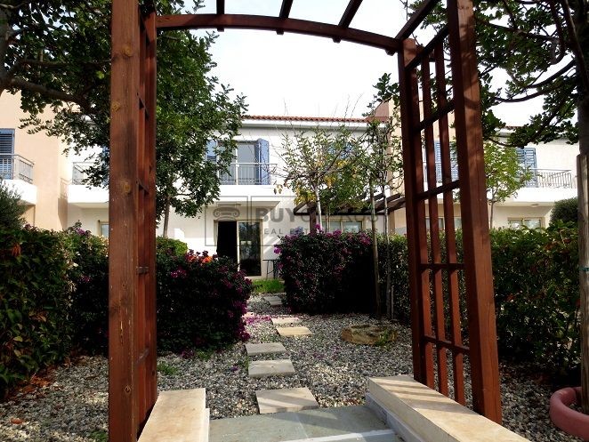 Image No.15-2 Bed Townhouse for sale