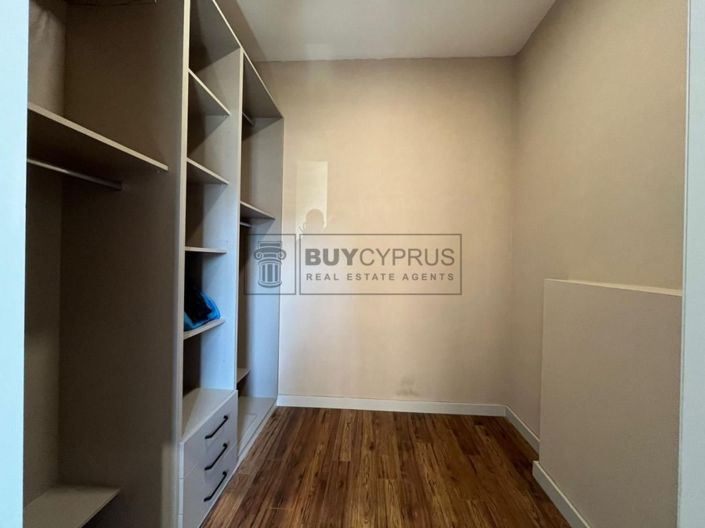 Image No.26-4 Bed Villa for sale