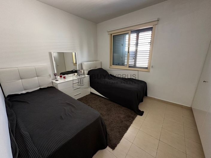 Image No.18-3 Bed Townhouse for sale