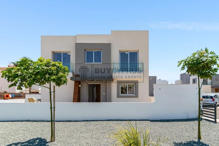 Image No.9-3 Bed Villa for sale