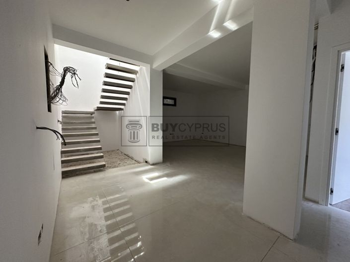 Image No.6-4 Bed Villa for sale