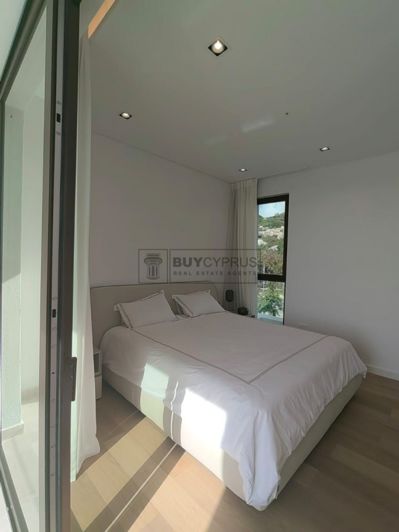 Image No.55-5 Bed Villa for sale