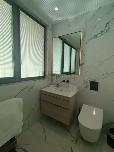 Image No.57-5 Bed Villa for sale