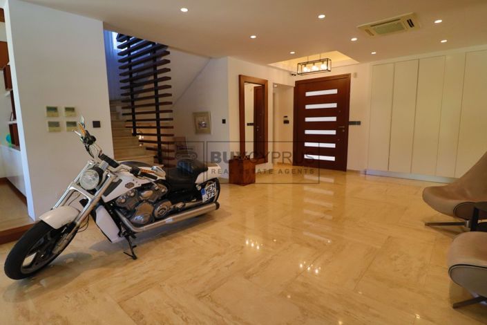 Image No.6-4 Bed Villa for sale