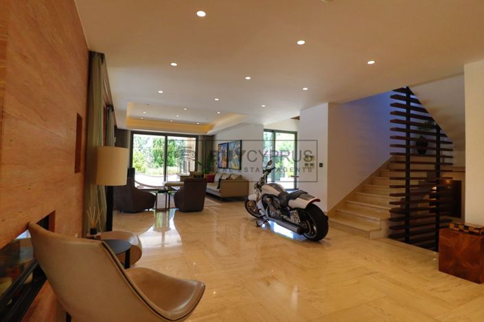 Image No.8-4 Bed Villa for sale