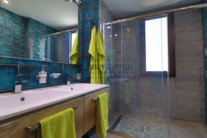 Image No.26-5 Bed Villa for sale