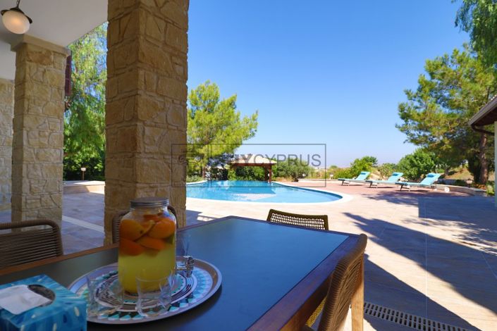 Image No.62-5 Bed Villa for sale