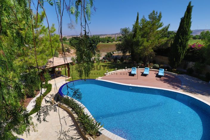 Image No.65-5 Bed Villa for sale