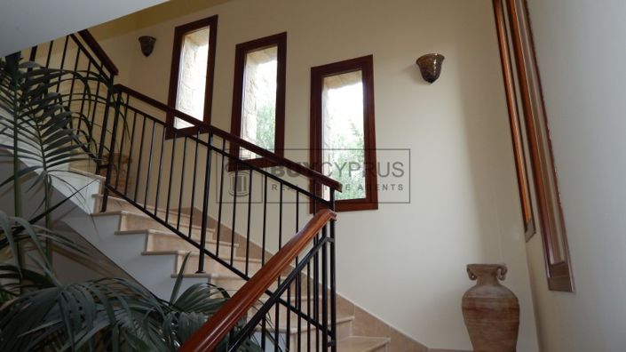 Image No.40-5 Bed Villa for sale