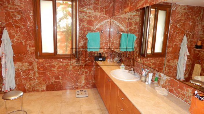 Image No.41-5 Bed Villa for sale