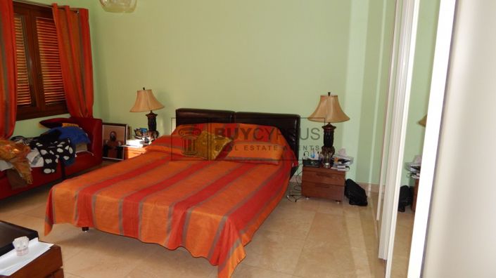 Image No.42-5 Bed Villa for sale