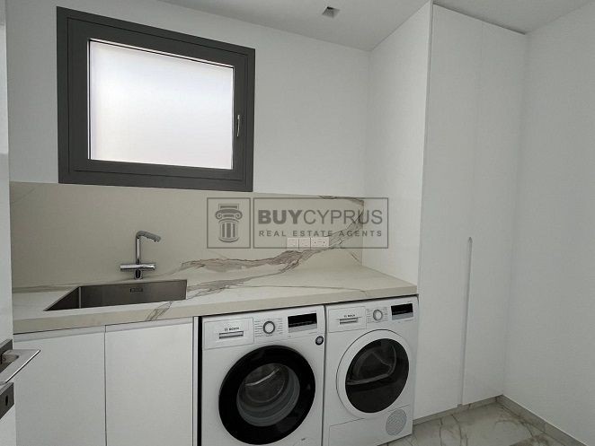 Image No.25-7 Bed Villa for sale