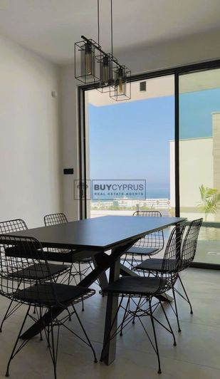 Image No.8-3 Bed Villa for sale