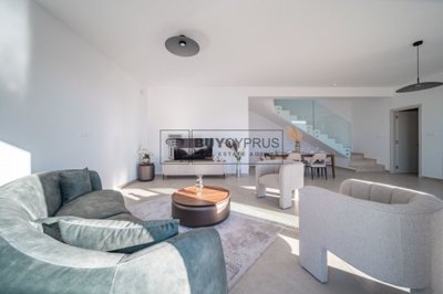 Detached Villa For Sale  in  Chlorakas