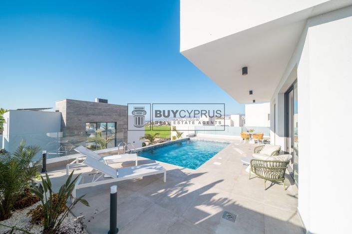 Image No.28-3 Bed Villa for sale