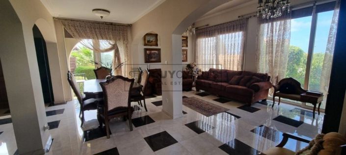 Image No.3-3 Bed Villa for sale