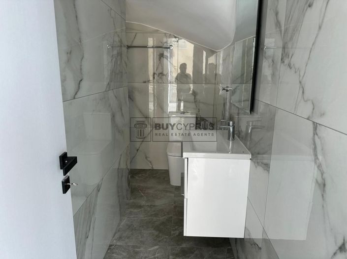 Image No.17-3 Bed Villa for sale