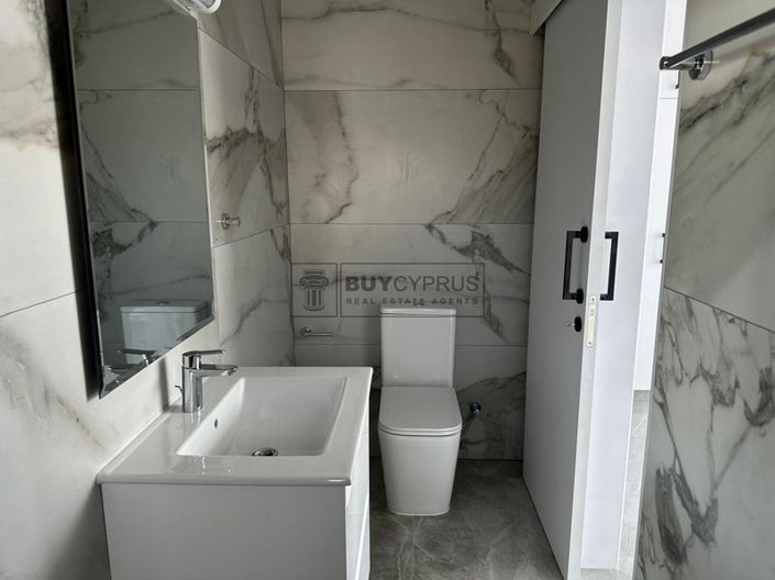 Image No.29-3 Bed Villa for sale