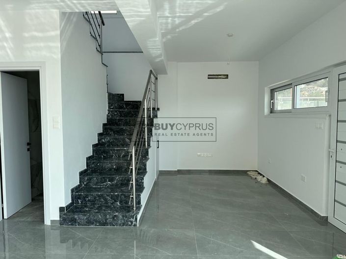 Image No.9-3 Bed Villa for sale