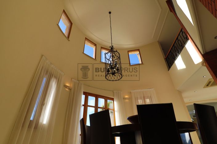 Image No.38-5 Bed Villa for sale