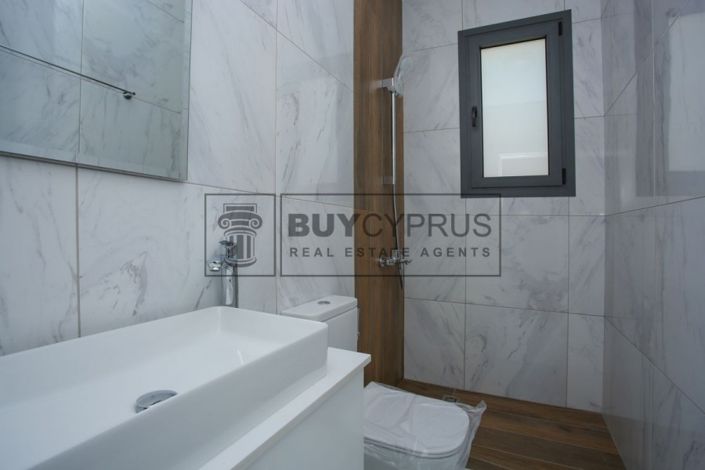 Image No.18-3 Bed Villa for sale