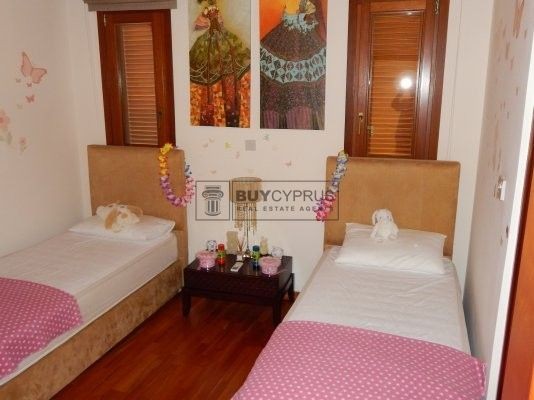 Image No.11-5 Bed Villa for sale