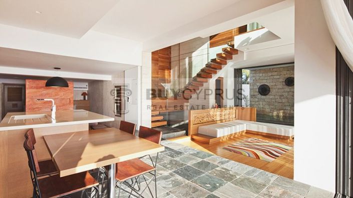 Image No.8-5 Bed Villa for sale