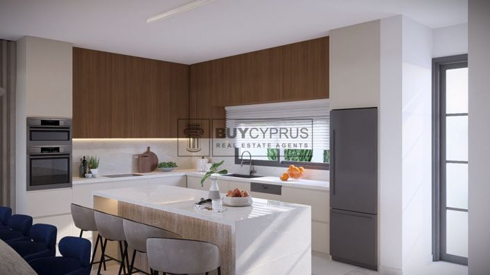 Image No.13-3 Bed Property for sale