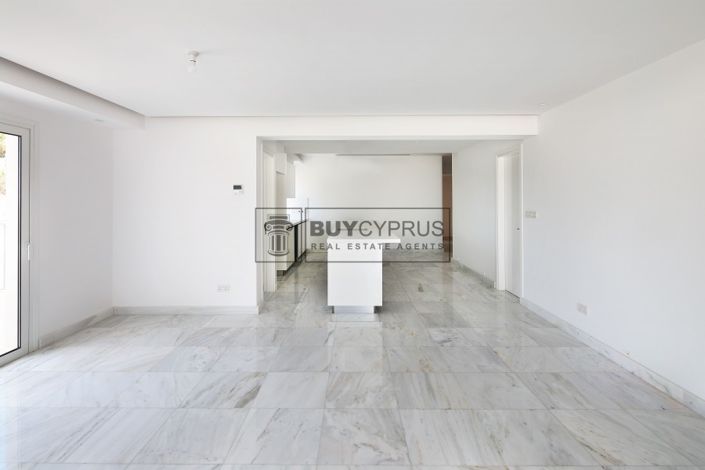 Image No.4-2 Bed Townhouse for sale