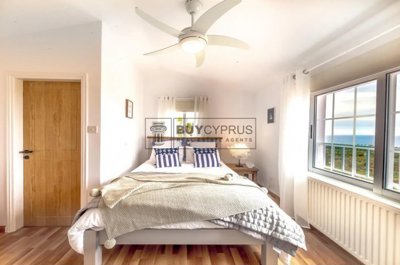 Detached Villa For Sale  in  Peyia