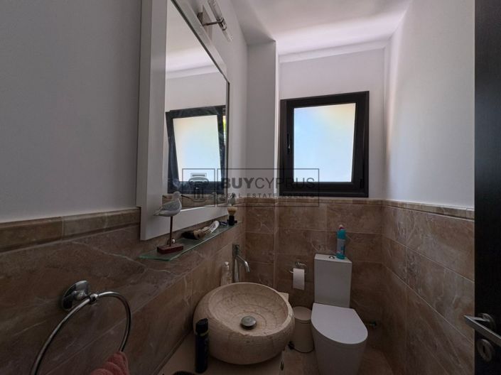 Image No.12-3 Bed Villa for sale