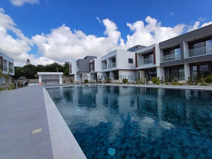 Image No.2-3 Bed Townhouse for sale