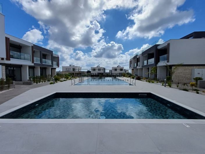 Image No.35-3 Bed Townhouse for sale