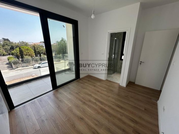 Image No.19-3 Bed Villa for sale