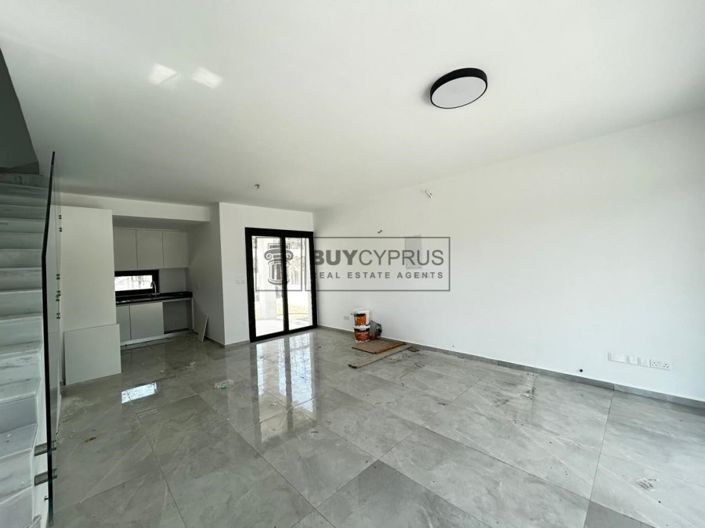 Image No.6-3 Bed Villa for sale